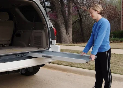 Solvit Deluxe Telescoping Pet Ramp – The Pet &amp; Tack Shop
